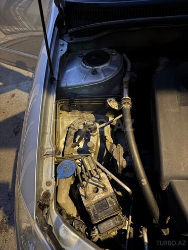 Toyota Corolla 2006, 307,000 km - 1.4 л - Bakı