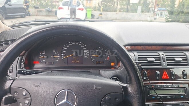 Mercedes E 270 2001, 445,337 km - 2.7 л - Bakı