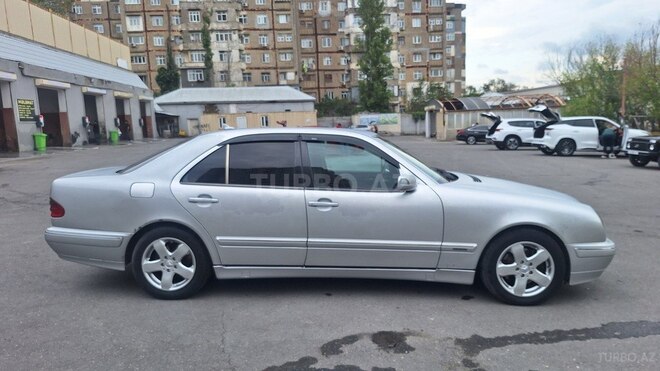 Mercedes E 270 2001, 445,337 km - 2.7 л - Bakı
