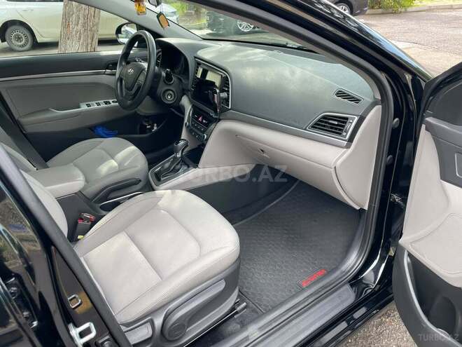 Hyundai Elantra 2016, 246,220 km - 2.0 л - Bakı