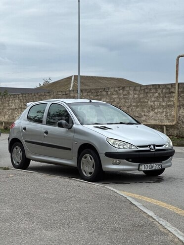 Peugeot 206 2003, 286,000 km - 1.6 l - Bakı