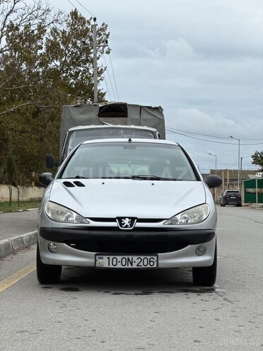 Peugeot 206 2003, 286,000 km - 1.6 l - Bakı