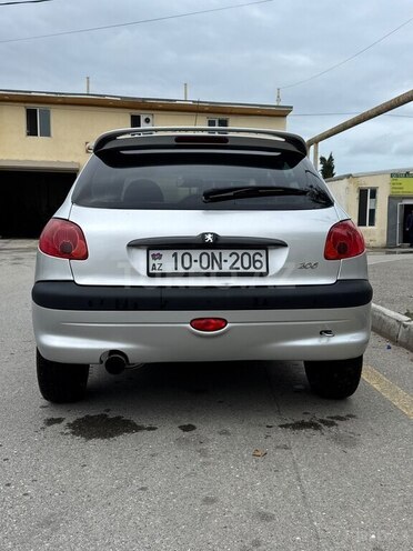 Peugeot 206 2003, 286,000 km - 1.6 l - Bakı