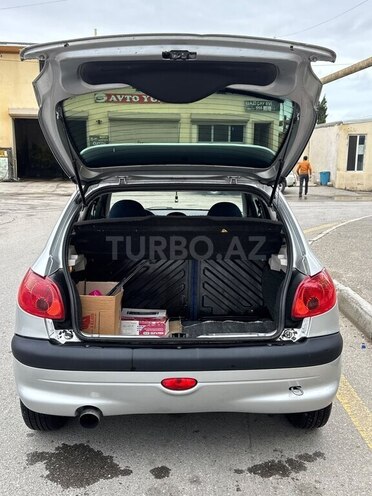 Peugeot 206 2003, 286,000 km - 1.6 l - Bakı