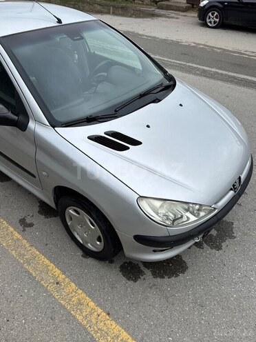 Peugeot 206 2003, 286,000 km - 1.6 l - Bakı