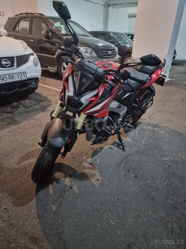 Bajaj  2025, 14,000 km - 0.4 l - Bakı
