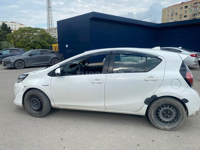 Toyota Aqua 2019, 188,000 km - 1.5 l - Bakı