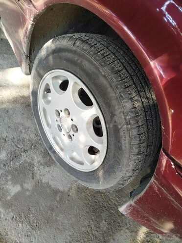 Mercedes C 180 1999, 200,000 km - 1.8 л - Qax
