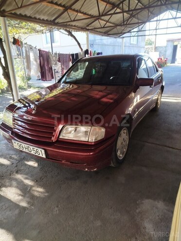 Mercedes C 180 1999, 200,000 km - 1.8 л - Qax