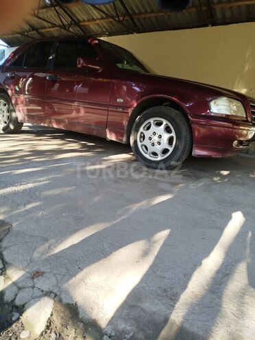 Mercedes C 180 1999, 200,000 km - 1.8 л - Qax