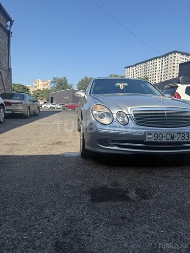 Mercedes E 220 2003, 370,000 km - 2.2 л - Bakı
