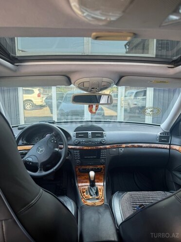 Mercedes E 220 2003, 370,000 km - 2.2 л - Bakı
