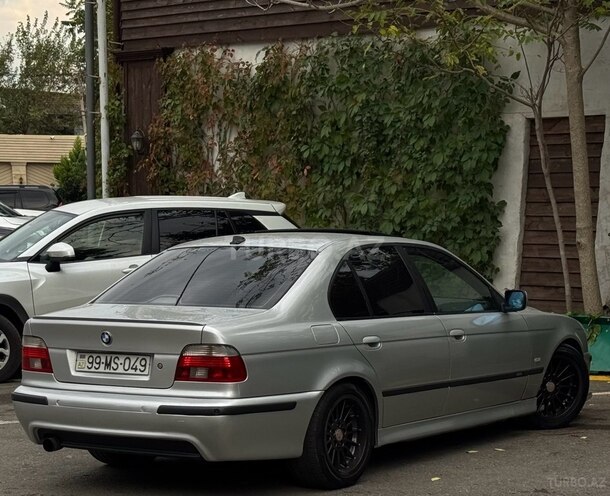 BMW 525 2001, 296,452 km - 2.5 л - Bakı