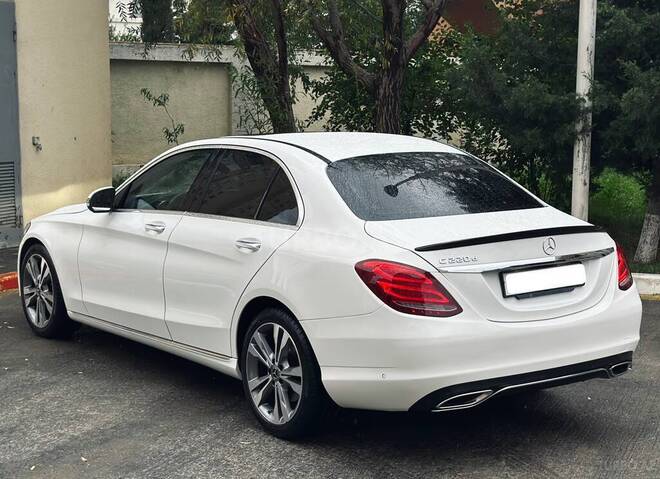 Mercedes C 220 d 2017, 116,000 km - 2.1 l - Bakı