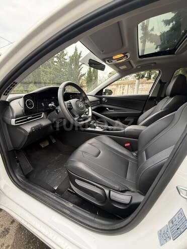 Hyundai Elantra 2024, 13,000 km - 1.6 л - Bakı