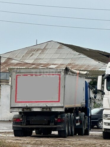 Mercedes Axor 1843 2010, 900,000 km - 12.0 l - Bakı