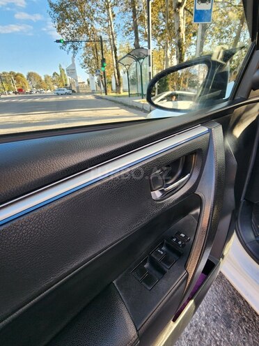 Toyota Corolla 2015, 210,000 km - 1.8 l - İsmayıllı