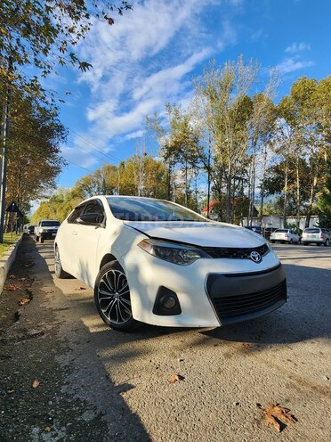 Toyota Corolla 2015, 210,000 km - 1.8 l - İsmayıllı