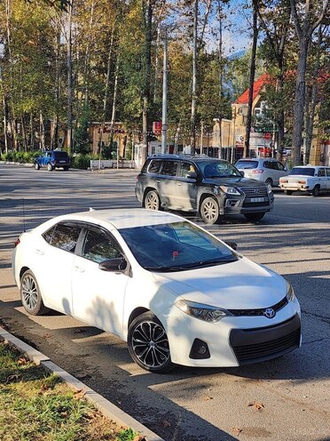 Toyota Corolla 2015, 210,000 km - 1.8 l - İsmayıllı