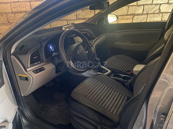 Hyundai Elantra 2018, 10,100 km - 2.0 l - Sabirabad