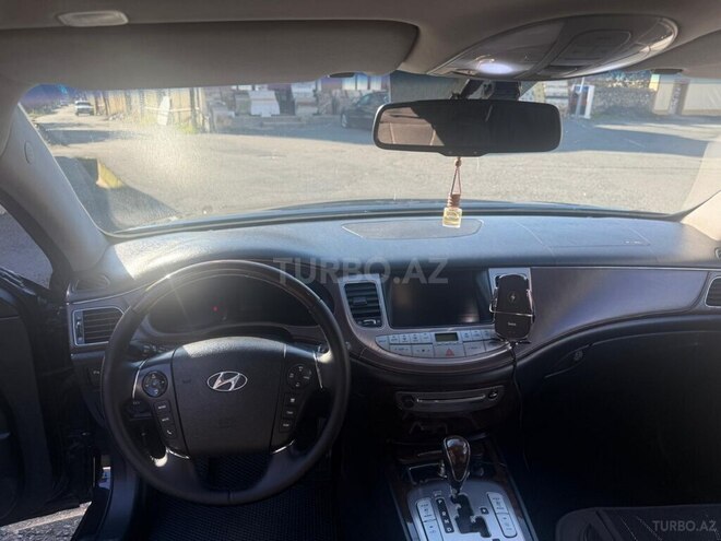 Hyundai Genesis 2013, 255,891 km - 3.8 l - Qax