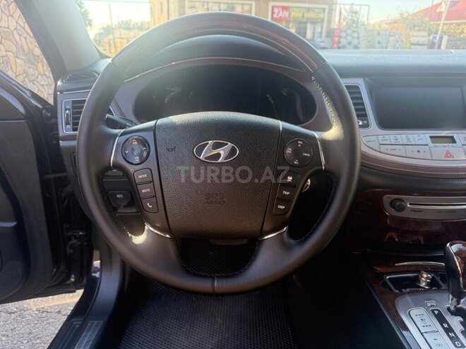 Hyundai Genesis 2013, 255,891 km - 3.8 l - Qax