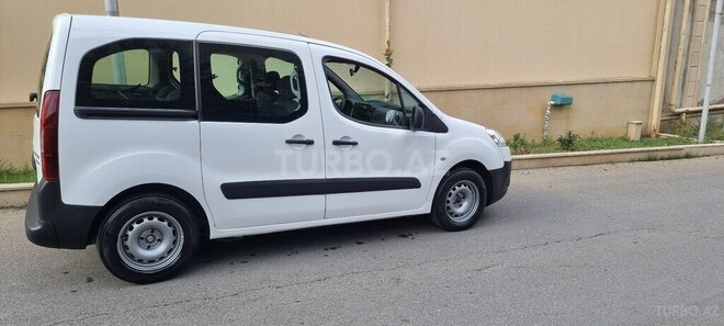 Peugeot  2013, 310,000 km - 1.6 l - Bakı