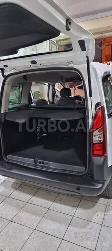 Peugeot  2013, 310,000 km - 1.6 l - Bakı