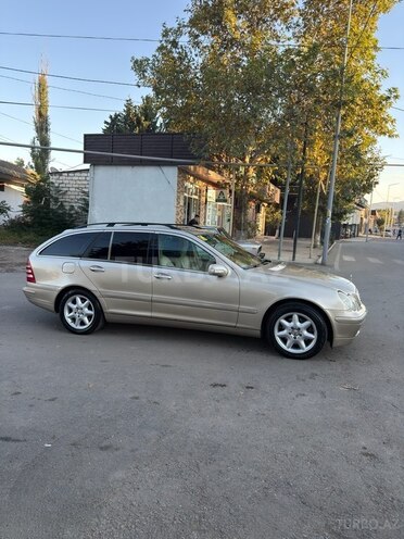 Mercedes C 240 2002, 560,486 km - 2.6 l - Qazax