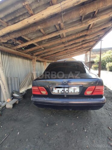 Mercedes E 230 1995, 350,000 km - 2.3 л - Balakən