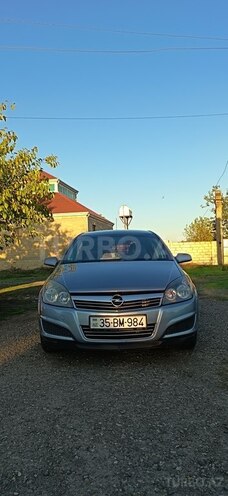 Opel Astra 2009, 254,944 km - 1.4 л - Qazax