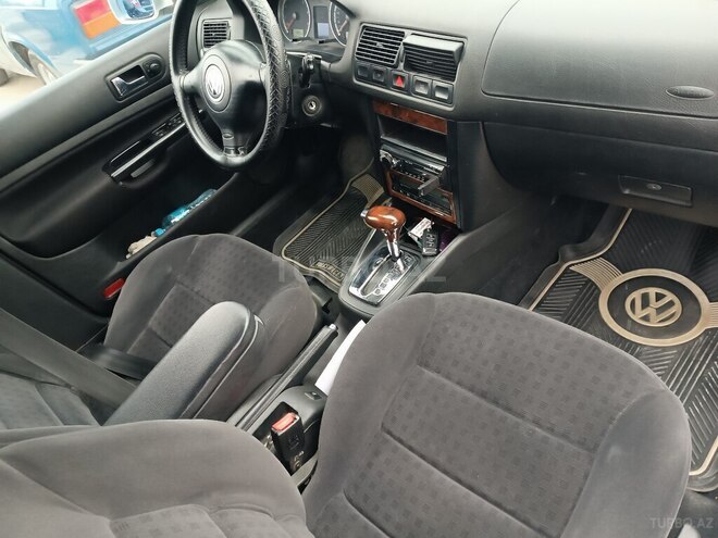 Volkswagen Bora 2001, 220,000 km - 2.0 l - Bakı