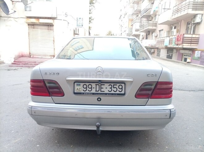 Mercedes E 220 2000, 347,896 km - 2.2 l - Bakı
