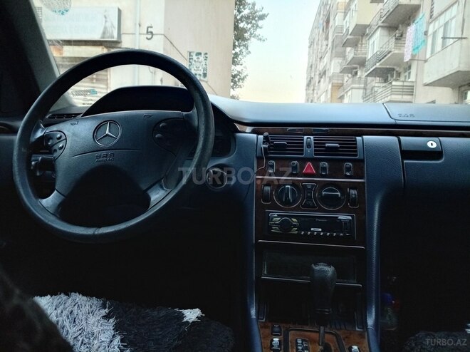 Mercedes E 220 2000, 347,896 km - 2.2 l - Bakı
