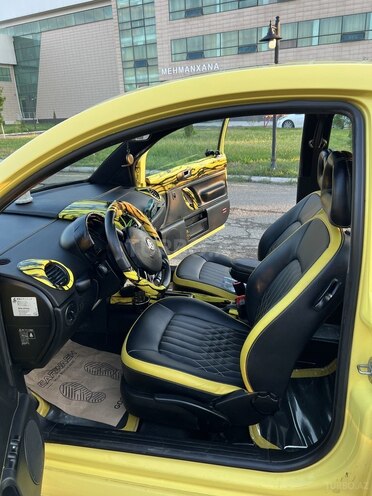 Volkswagen Beetle 2000, 192,698 km - 2.0 l - Şirvan