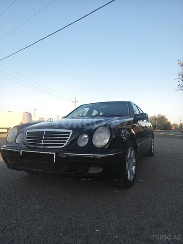 Mercedes E 240 2000, 415,583 km - 2.4 l - Gəncə