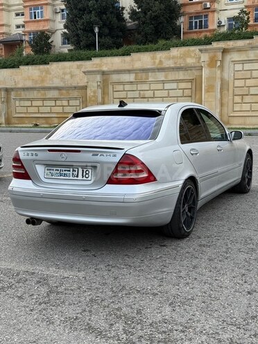 Mercedes C 240 2001, 320,000 km - 2.6 l - Bakı