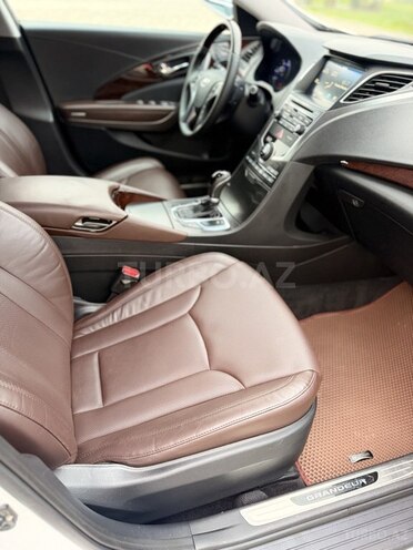 Hyundai Grandeur 2015, 173,400 km - 2.2 l - Bakı