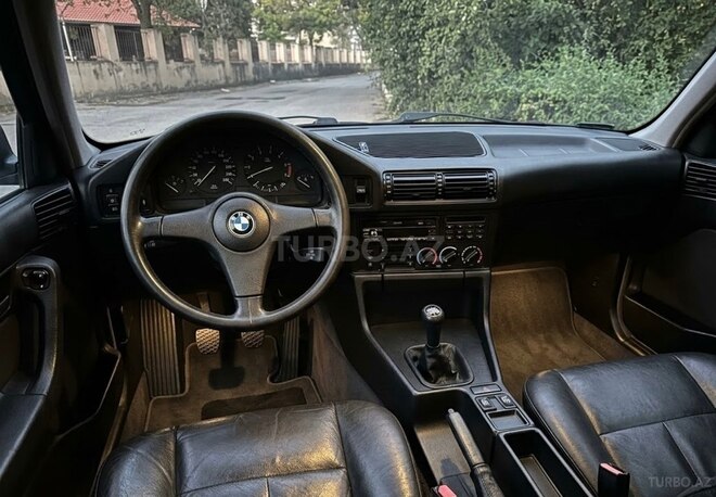 BMW 520 1990, 300,000 km - 2.0 l - Bakı