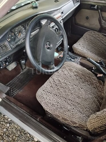 Mercedes 190 1990, 270,536 km - 2.0 л - Xaçmaz
