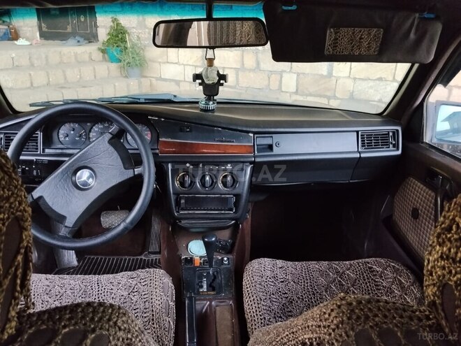 Mercedes 190 1990, 270,536 km - 2.0 л - Xaçmaz
