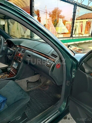 Mercedes E 240 1999, 365,000 km - 2.4 л - Bakı