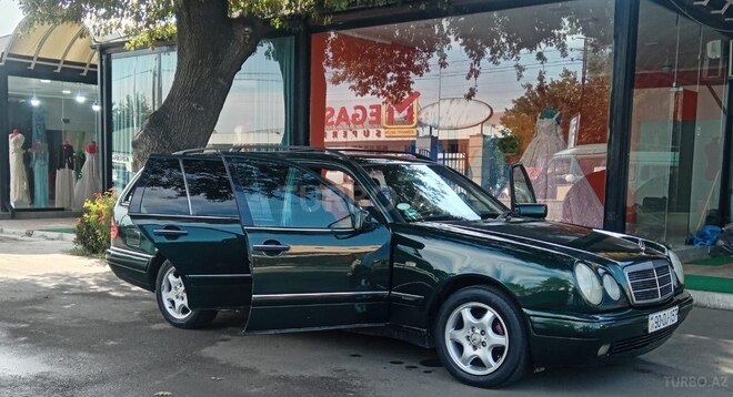 Mercedes E 240 1999, 365,000 km - 2.4 л - Bakı