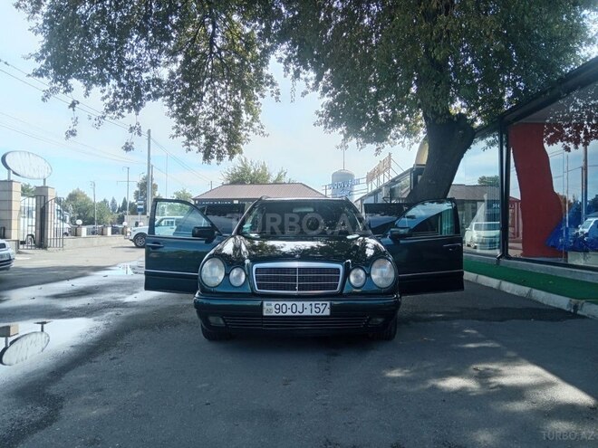 Mercedes E 240 1999, 365,000 km - 2.4 л - Bakı