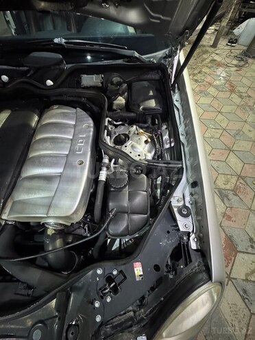 Mercedes E 270 2003, 251,675 km - 2.7 л - Bakı
