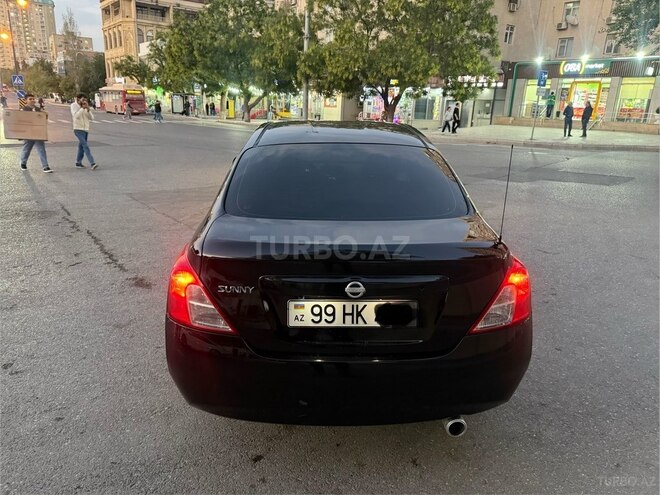 Nissan Sunny 2015, 184,500 km - 1.5 l - Bakı