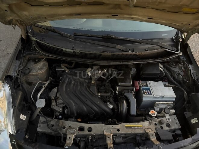 Nissan Sunny 2015, 184,500 km - 1.5 l - Bakı