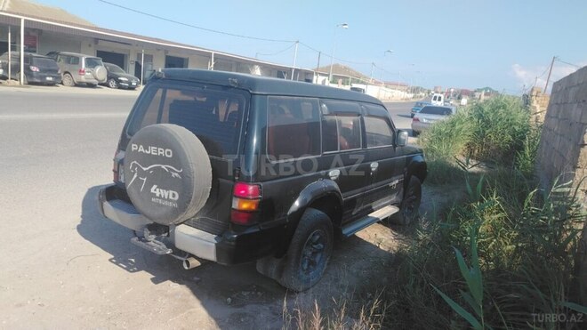 Mitsubishi Pajero 1994, 111,000 km - 2.8 l - Bakı