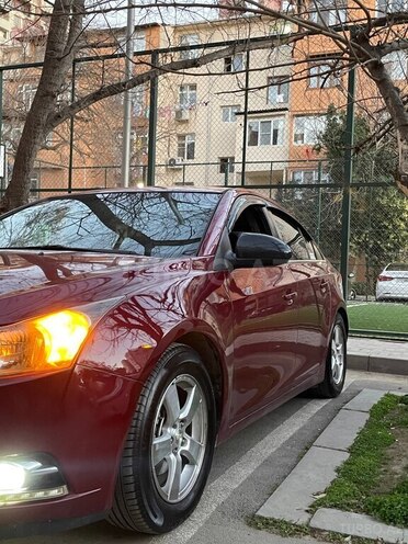 Chevrolet Cruze 2014, 300,000 km - 1.4 l - Qusar