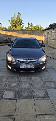 Opel Astra 2010, 356,000 km - 1.4 l - Tovuz